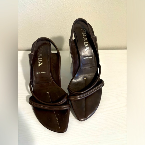 PRADA 38 Vintage 4” heel. Open toe, sling-back Brown leather - Picture 2 of 5